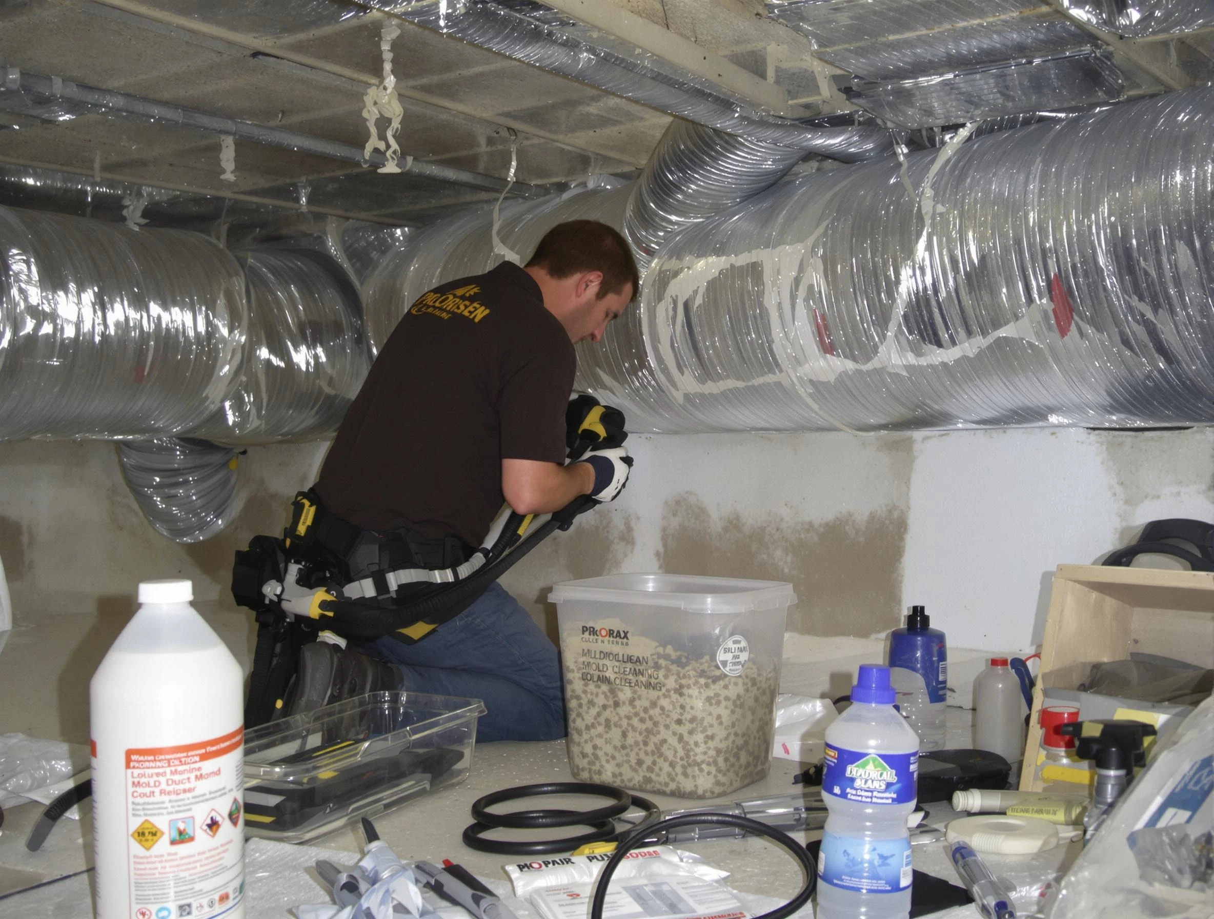 Franklin Air Duct Cleaning specialist performing professional mold removal from air ducts in Franklin